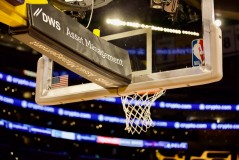 NBA球星字母哥和塔图姆：伤病挑战下的坚韧与重生